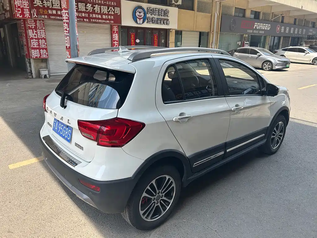 Haval H1 哈弗H1 2016款 改款 蓝标 1.5 L AMT豪华型