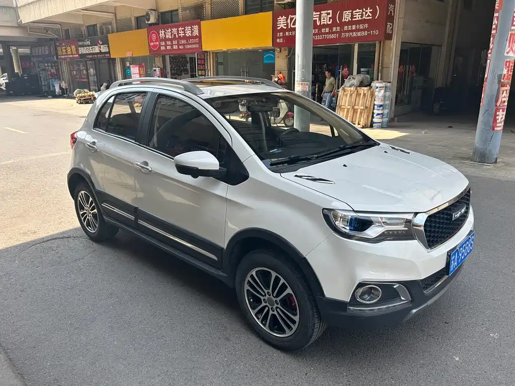 Haval H1 哈弗H1 2016款 改款 蓝标 1.5 L AMT豪华型