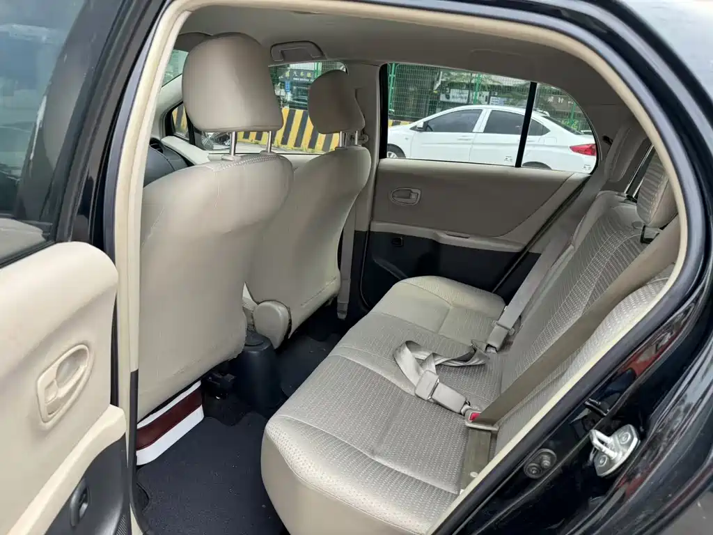Yaris 雅力士 2011款 1.6 G 自动炫动版