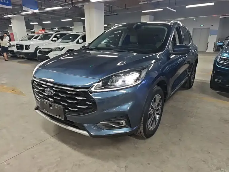 Ford Escape EcoBoost 245 2 WD Shine Enjoyment