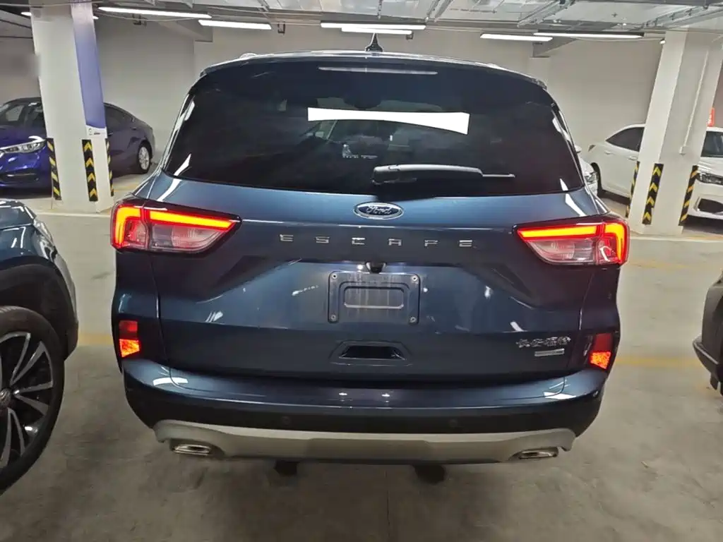 Escape EcoBoost 245 2 WD Shine Enjoyment