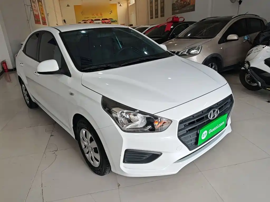 Accent 1.4 L Manual Refreshed CN-V