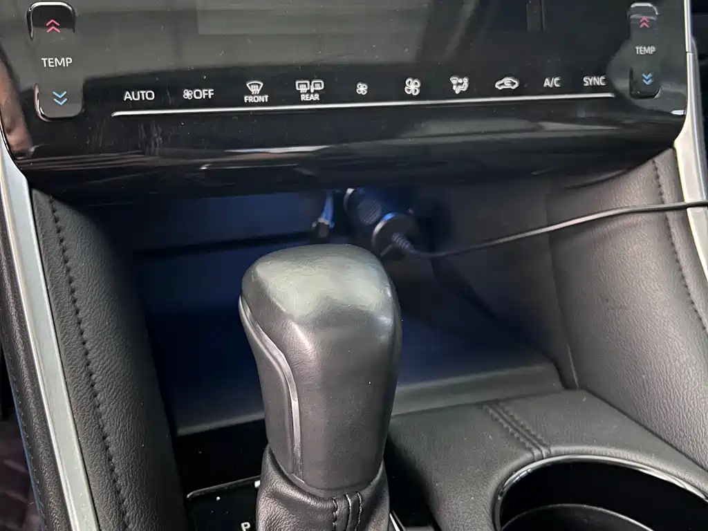 Avalon 2.0 L XLE Premium