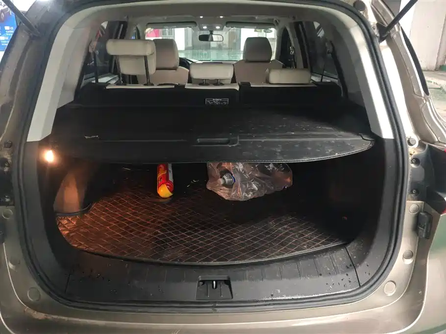 Fengxing T5 风行T5 2020款 1.6 L 手动尊享型 国VI