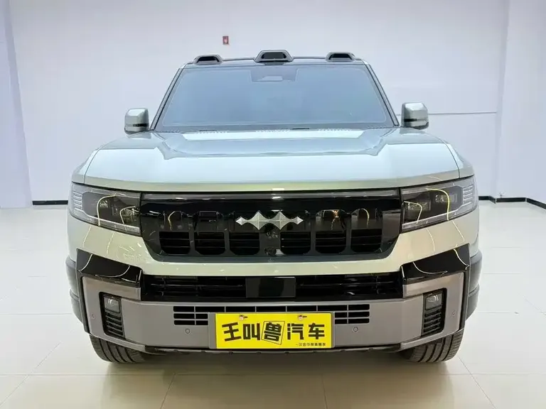 Fangchengbao Leopard 8 Brave Flagship 7-seat