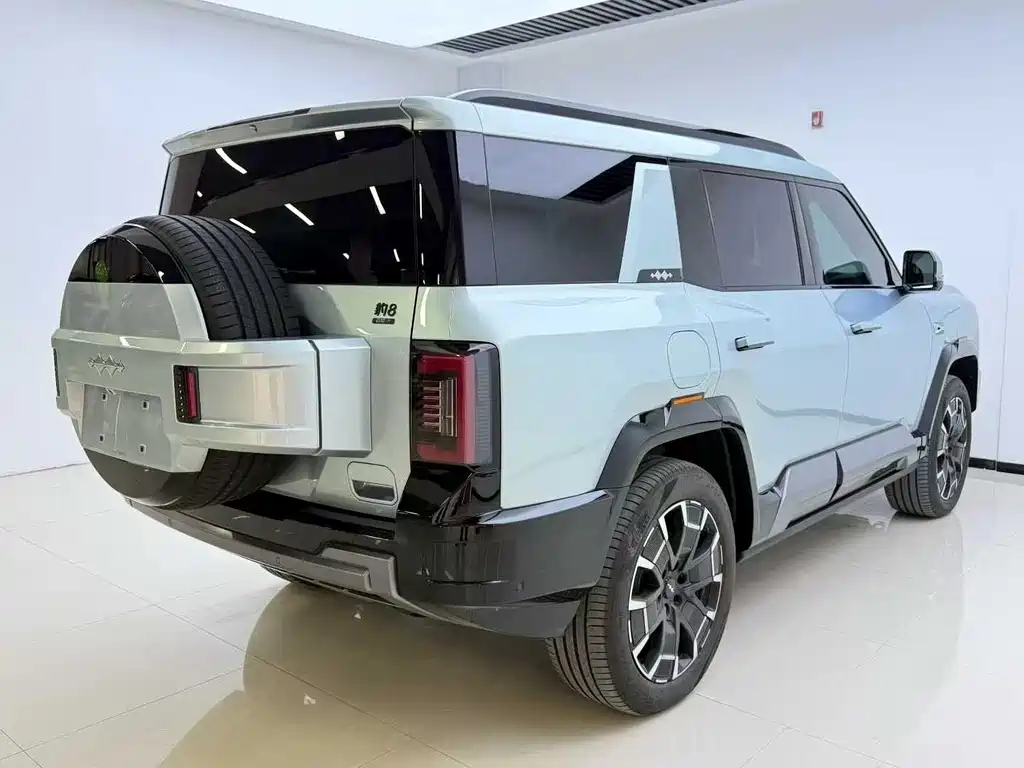Leopard 8 Brave Flagship 7-seat