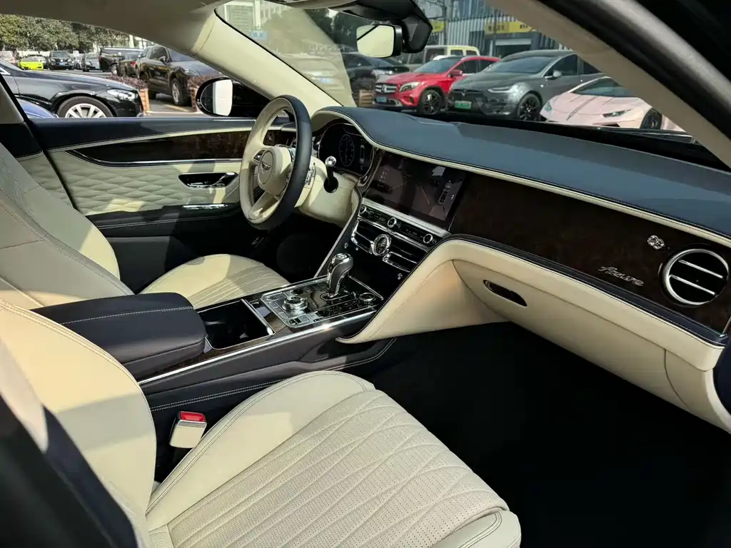 Flying Spur 4.0 T V8 Elegant Degree