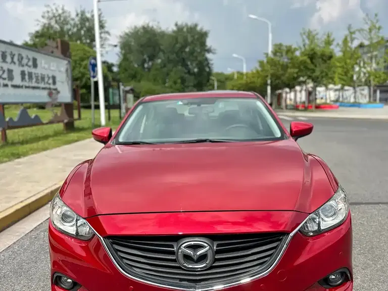 Mazda Atenza 2.0 L Blue Sky Luxury
