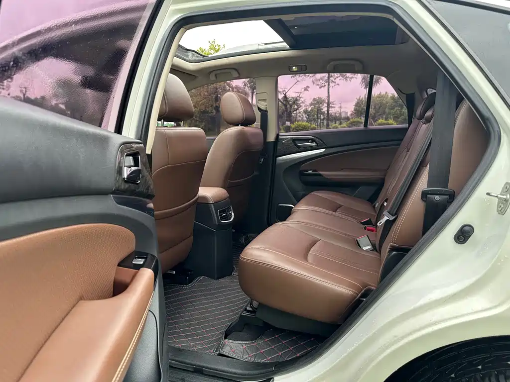 BYD S7 2.0 T Auto Distinguished