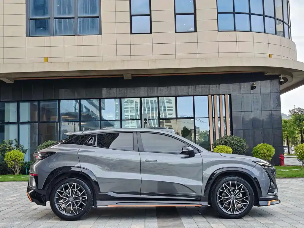 Changan UNI-T 1.5 T Sport Distinguished