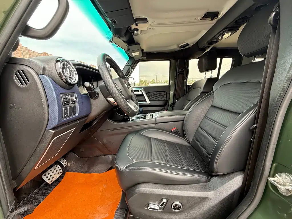 BAIC BJ40 PLUS 2.0 T Auto 4 WD City Hunter
