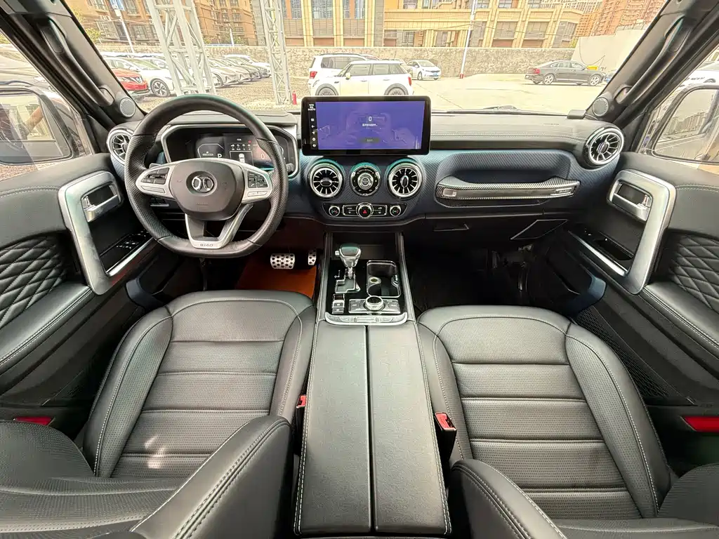 BAIC BJ40 PLUS 2.0 T Auto 4 WD City Hunter