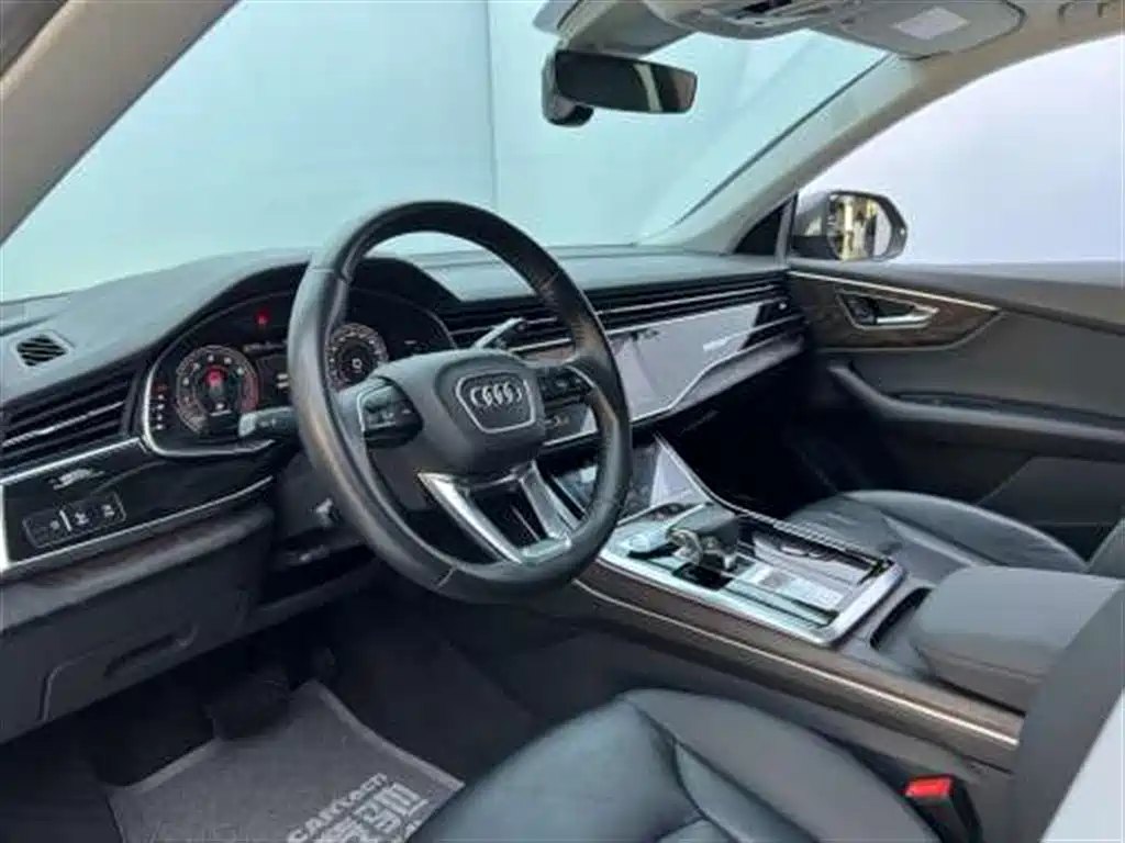 Audi Q8 奥迪Q8 2019款 55 TFSI 尊享动感型