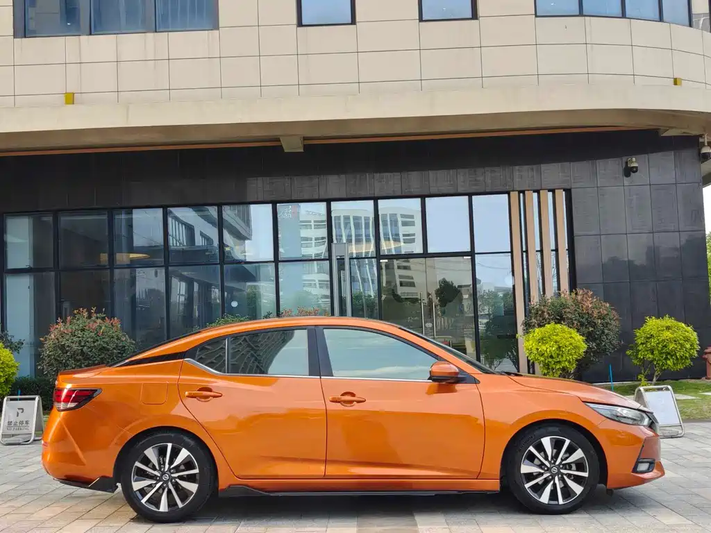 Sylphy 1.6 L TOP CVT Luxury Enjoyment