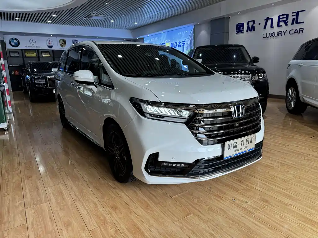 Odyssey 2.0 L e:HEV Sharp· Supreme