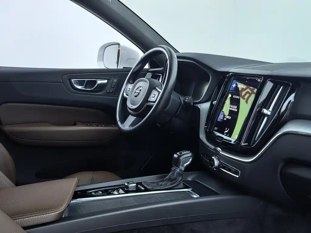 Volvo XC60 T5 4 WD Smart Ease Luxury