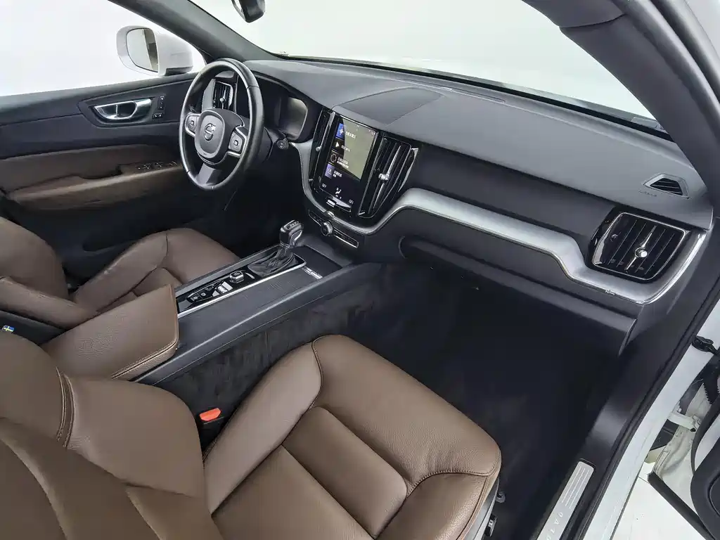 Volvo XC60 T5 4 WD Smart Ease Luxury