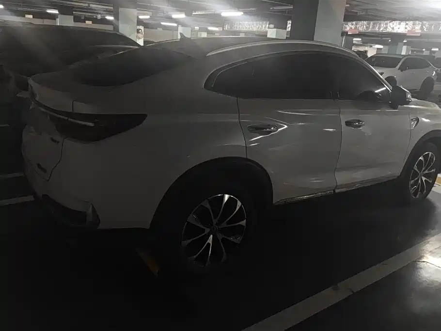Changan CS85 Coupe 1.5 T DCT Motion CN-VI