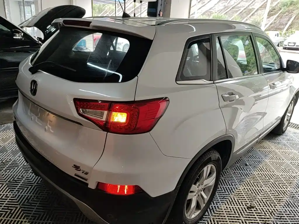 Changan CS75 1.8 T Auto Distinguished CN-IV