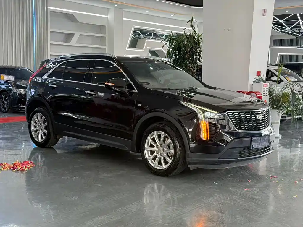 Cadillac XT4 28 T 2 WD Tech