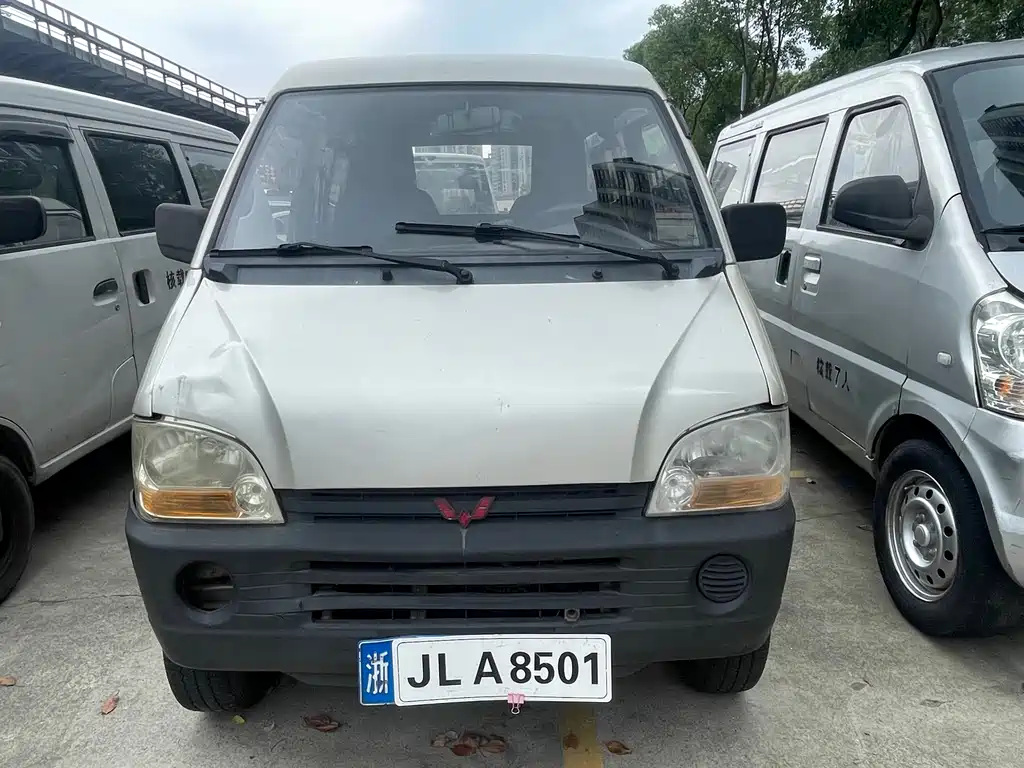 Wuling Zhiguang 1.0 L Basic