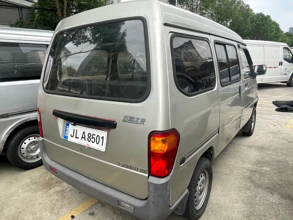 Wuling Zhiguang 1.0 L Basic