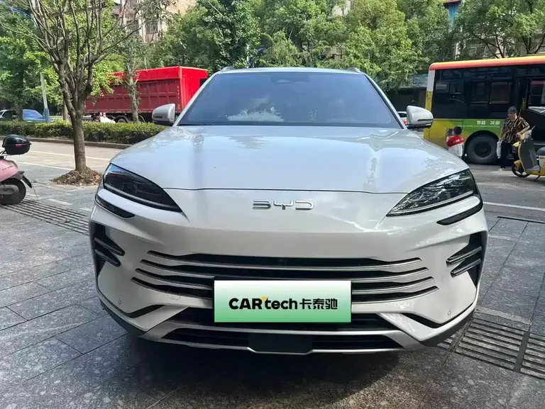BYD Song PLUS NEV DM-i 112 KM Honored