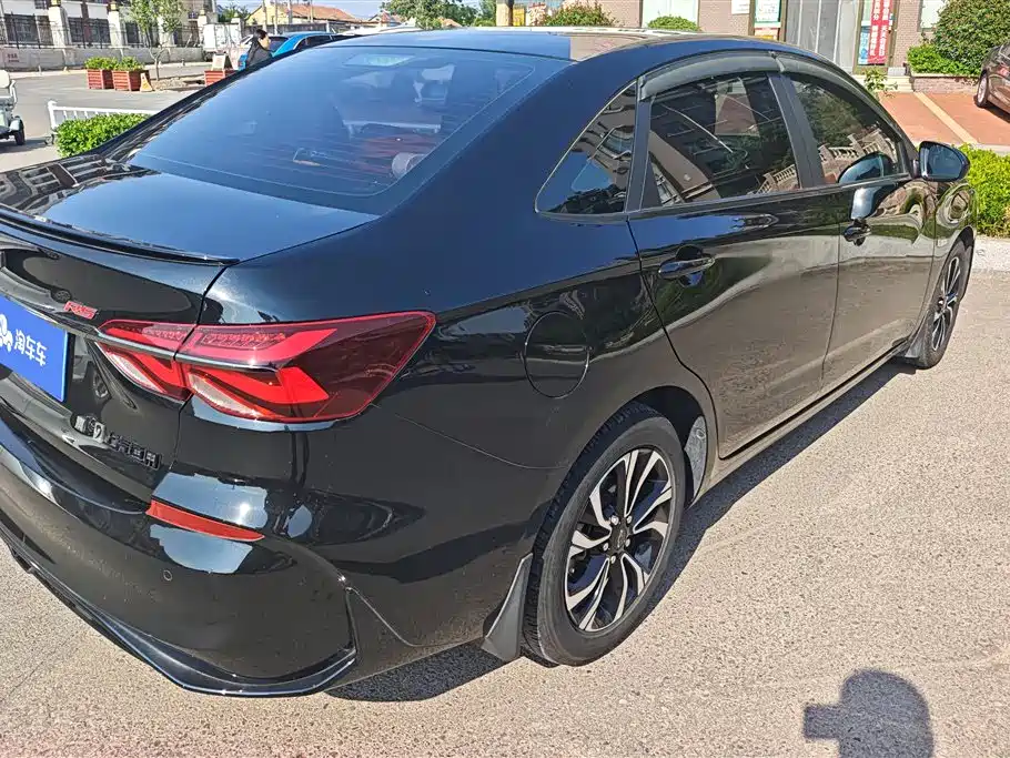 Monza Mild Hybrid RS 330 T Auto Smooth