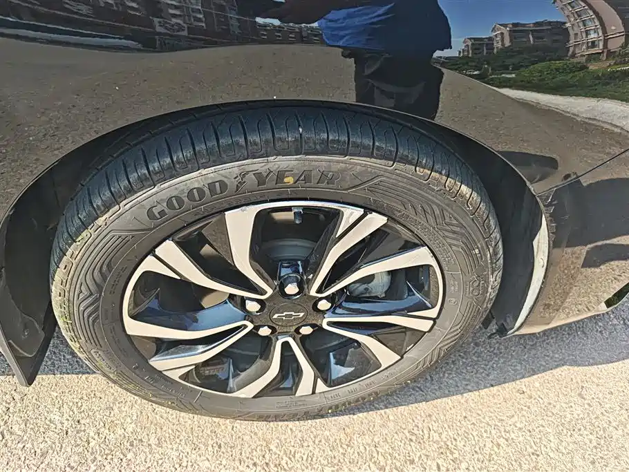 Monza Mild Hybrid RS 330 T Auto Smooth