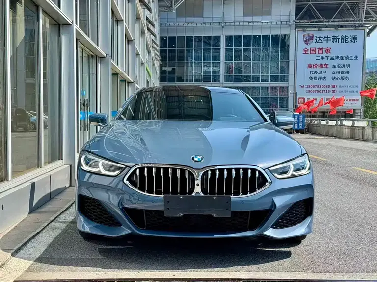 BMW 8 Series Facelift 840 i xDrive 4-door Coupe M Sport Package