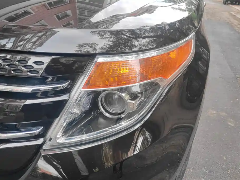 Explorer (Import) 3.5 L Premium