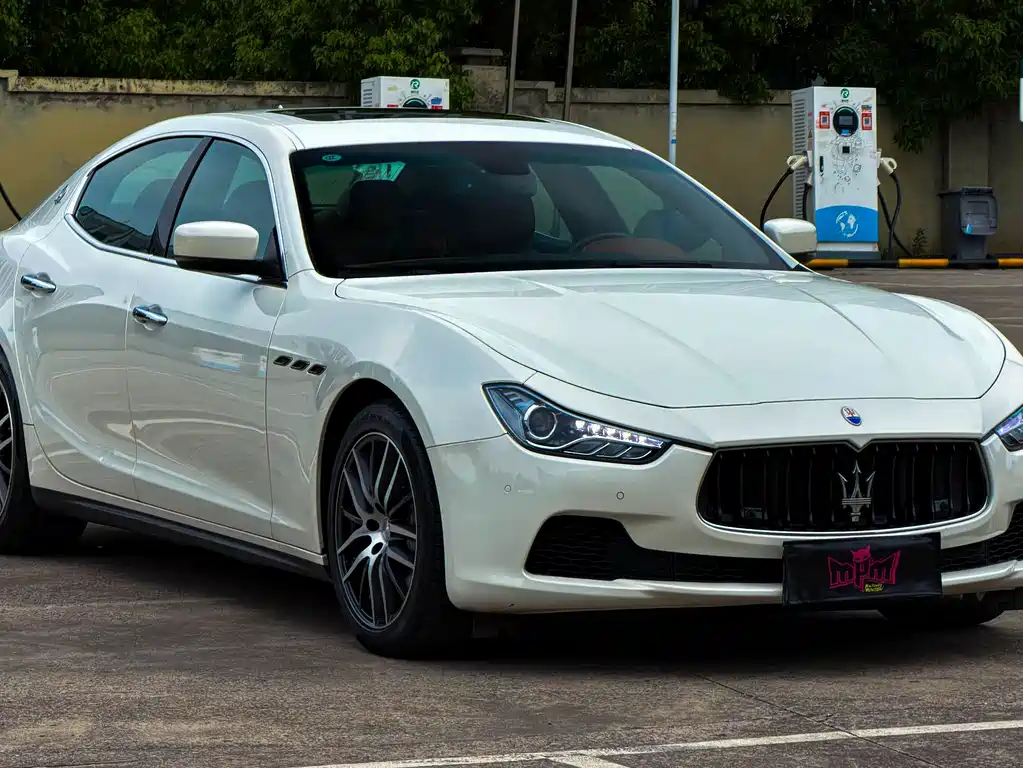 Ghibli 3.0 T Standard