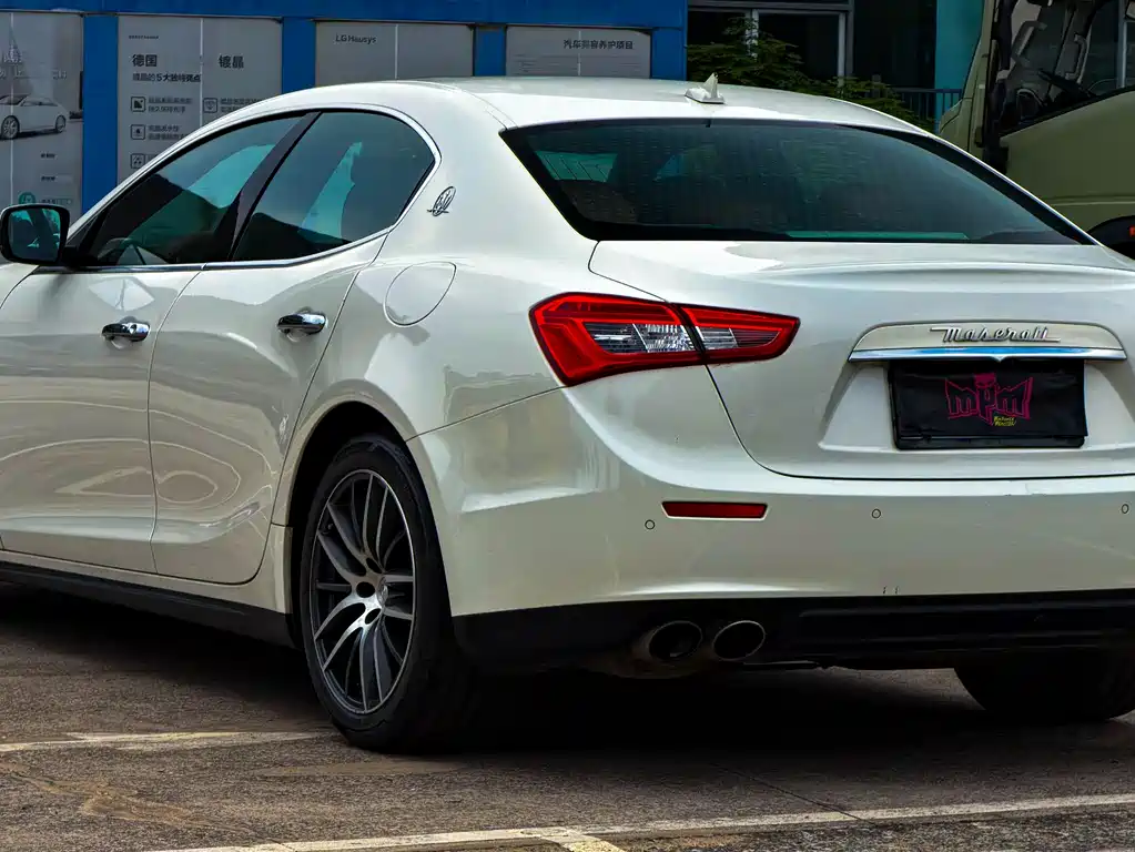 Ghibli 3.0 T Standard