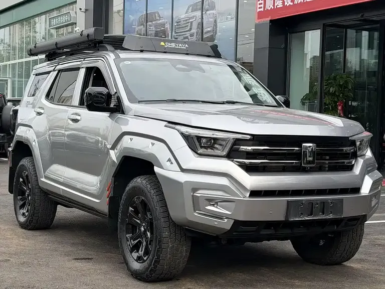 Tank 400 NEV Hi4-T Offroad