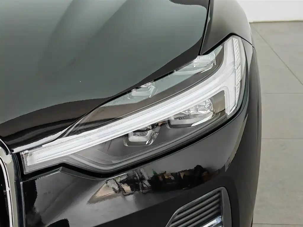 Volvo XC60 B5 4 WD Smart Vision Luxury