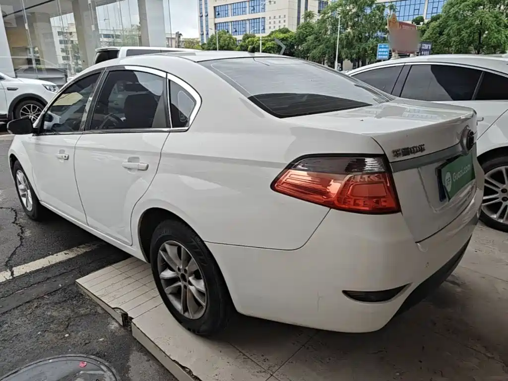 Brilliance H330 1.5 L Auto Luxury