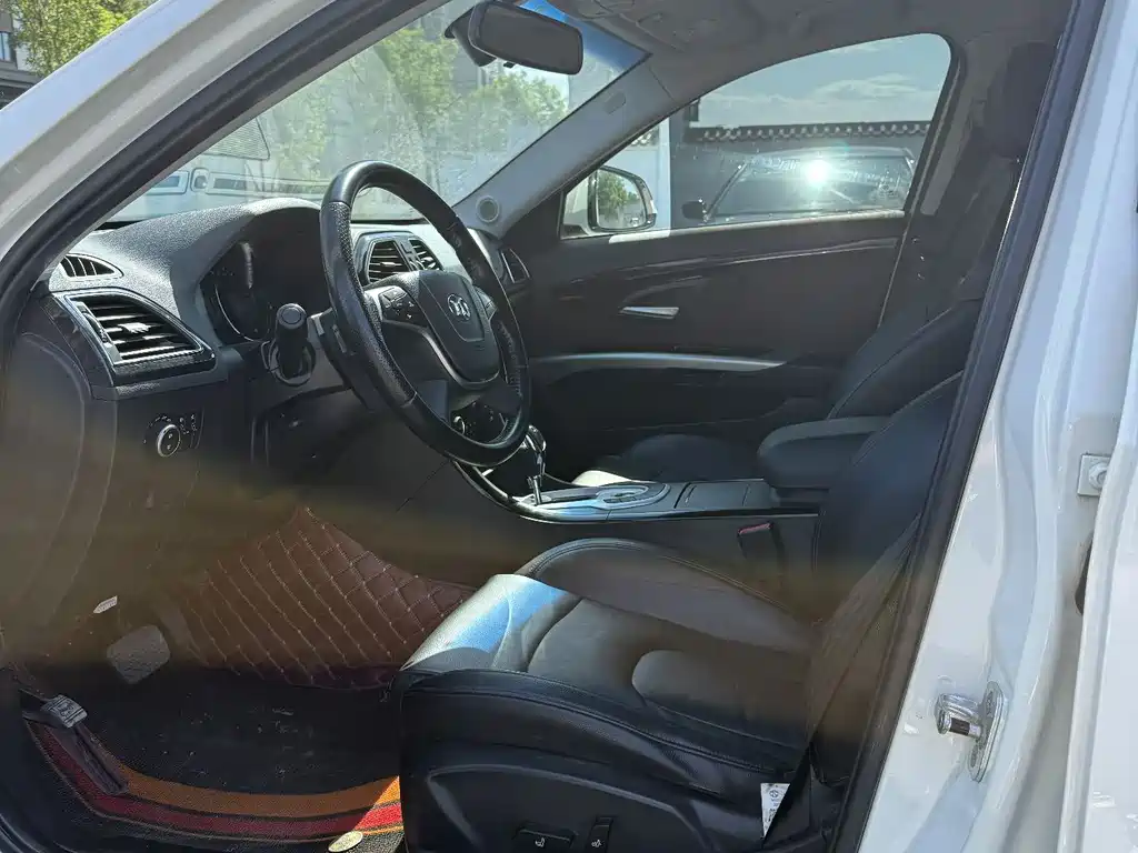 Senova D70 Performance 1.8 T Premium