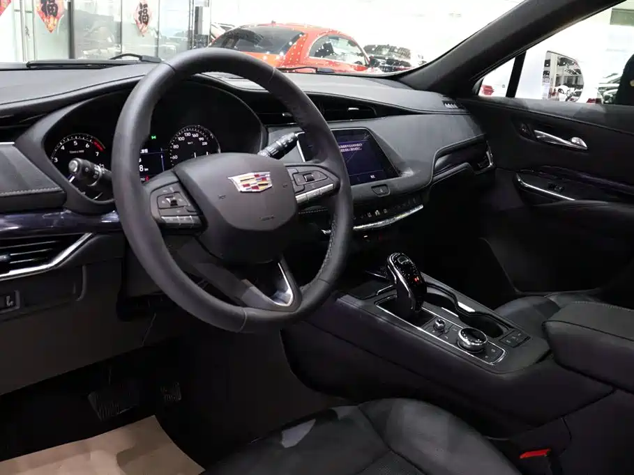 Cadillac XT4 28 T 2 WD Style
