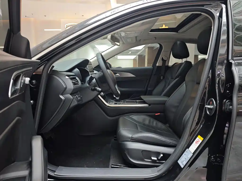 Hongqi H5 Classic 1.8 T Auto Connected Flagship Charm