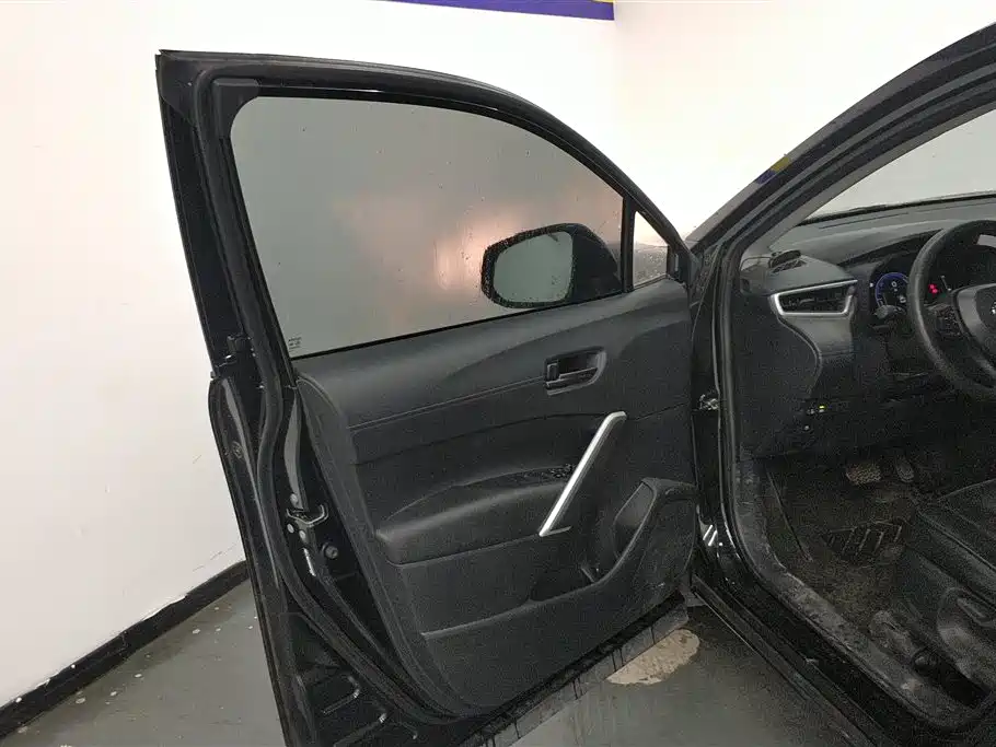 Corolla Cross Dual Engine 2.0 L Pioneer