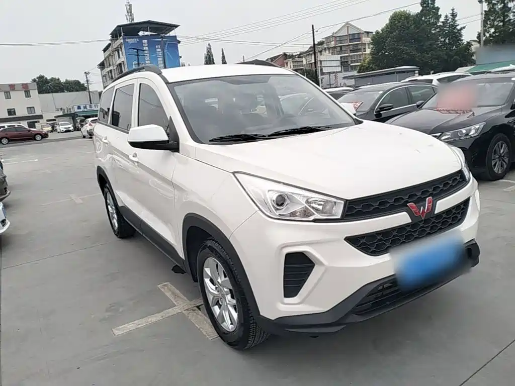 Wuling Hongguang S3 1.5 L Manual Standard CN-VI