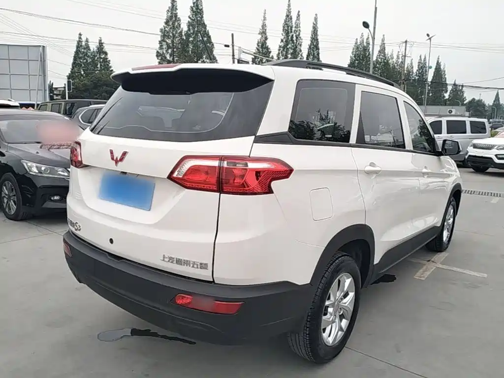 Wuling Hongguang S3 1.5 L Manual Standard CN-VI