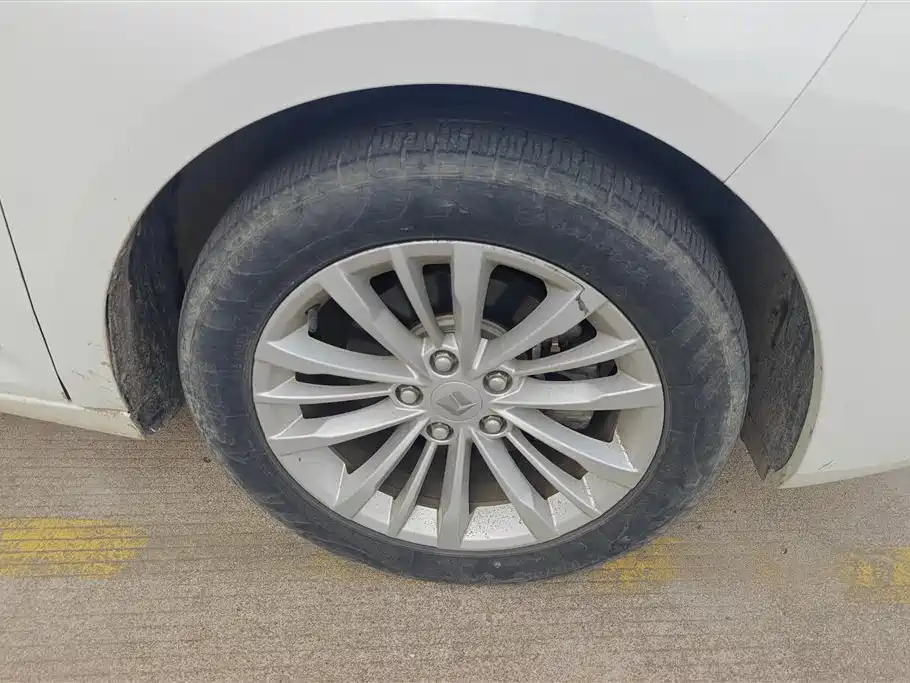 Baojun RC-5 1.5 T CVT Smart Shine Premium