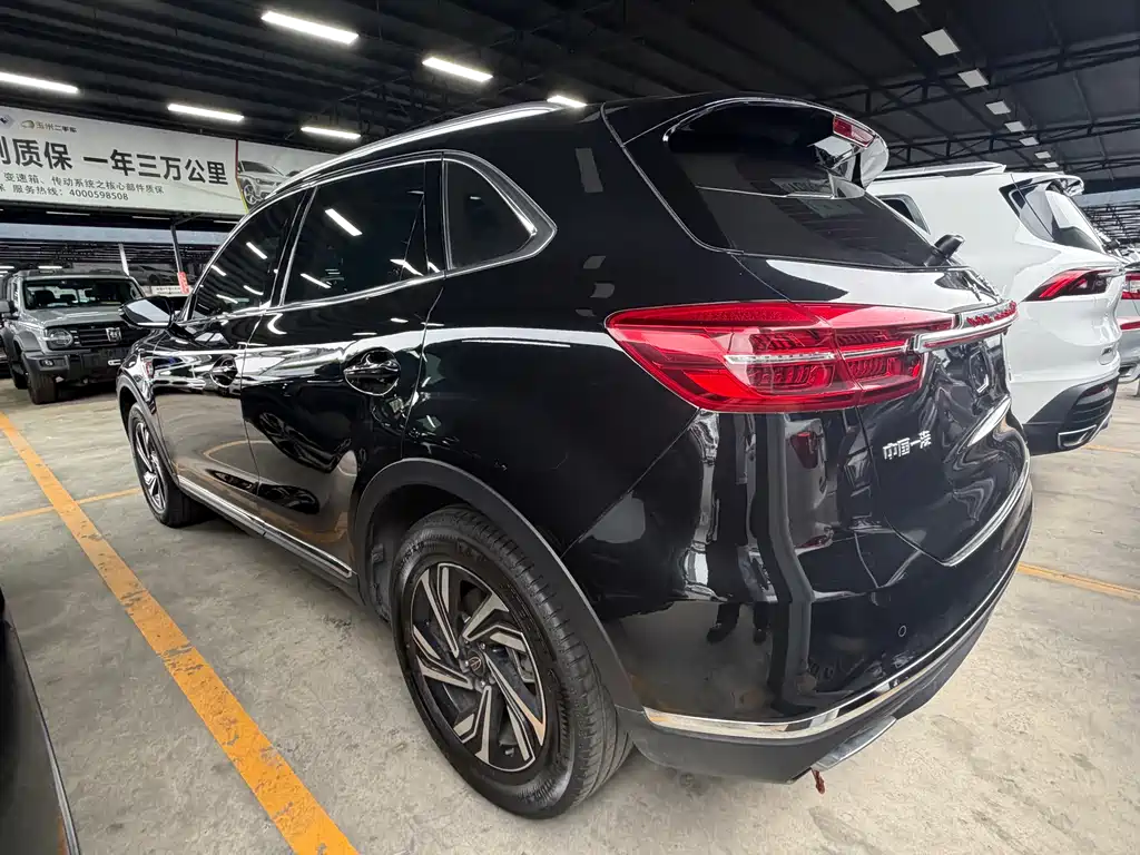 Hongqi HS5 Facelift 2.0 T Connected Flagship Enjoyment