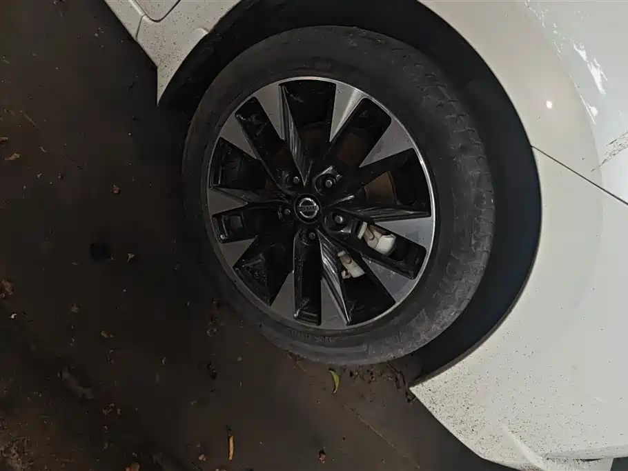 Lannia 1.6 L CVT Smart Cool