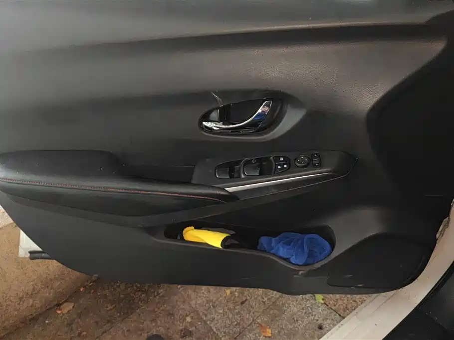 Lannia 1.6 L CVT Smart Cool
