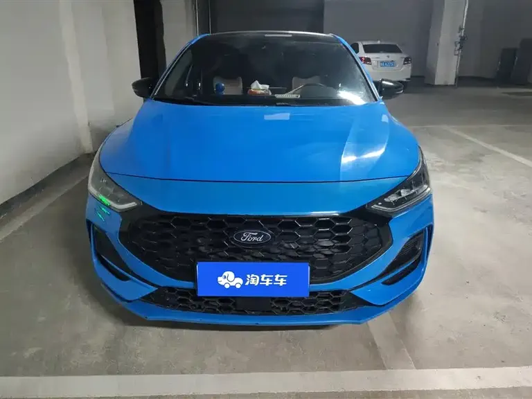 Ford Focus Sedan EcoBoost 180 Auto S