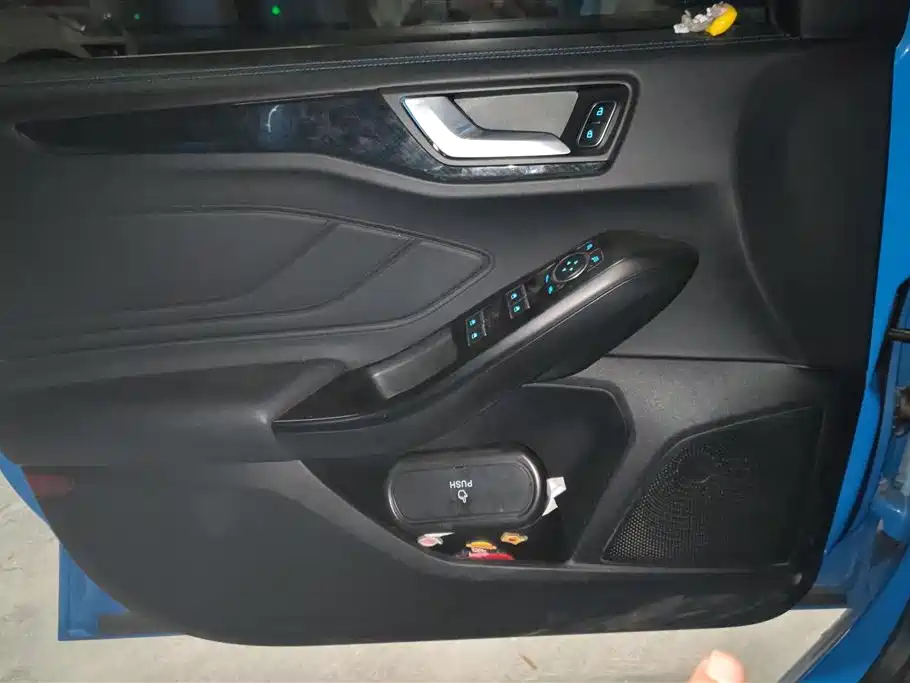 Focus Sedan EcoBoost 180 Auto S