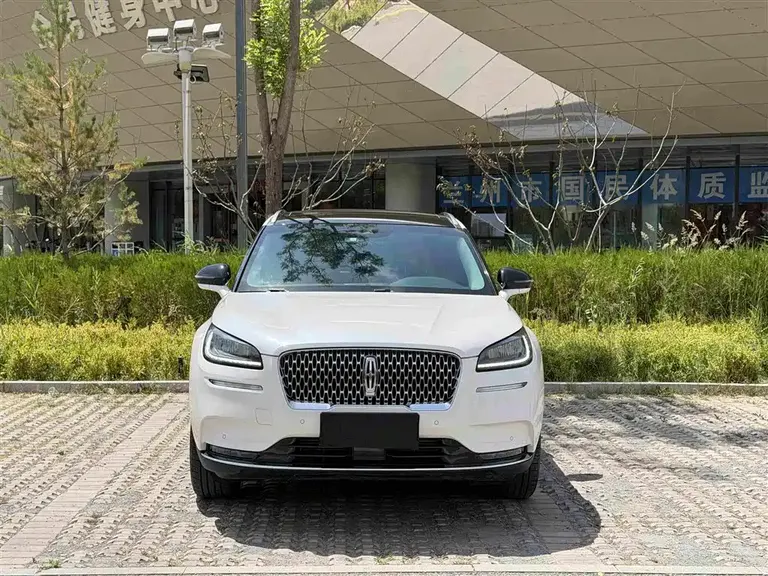 Lincoln Corsair 2.0 T 2 WD Graceful