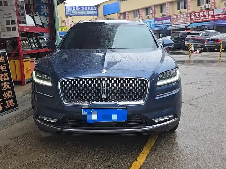 Lincoln Nautilus 2.7 T 4 WD President